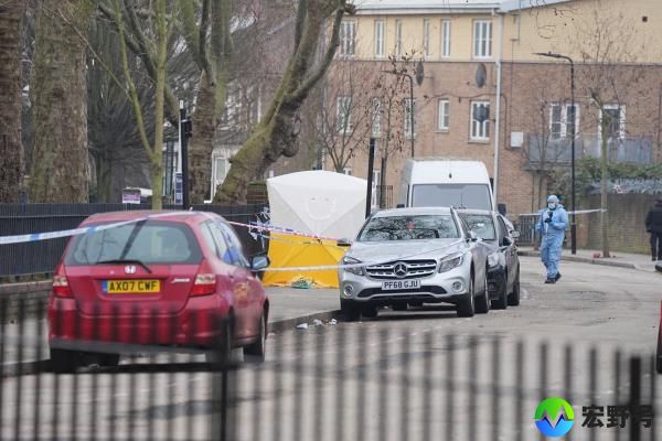 哈克尼一名年轻男子被刺死，三人被捕