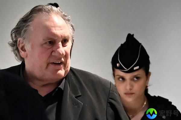警方对汉普郡警长展开调查