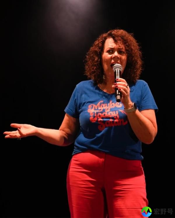 Nat Locke performs at her Fringe show.