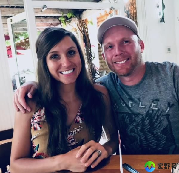Kouri Richins -- here with her late husband who she