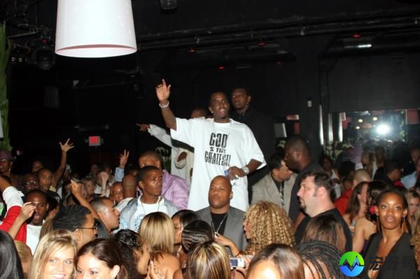 Diddy hostinga a 2005 VMA afterparty in Miami.