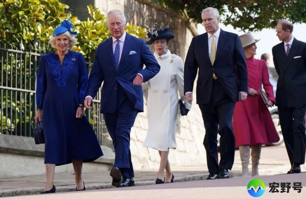 King Charles III (2L) and Britain