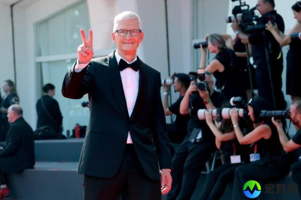 Tim Cook