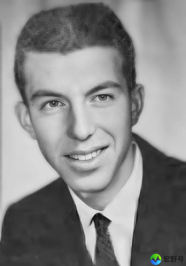 Do<em></em>nald Sigurd Hadland, Jr. college portrait