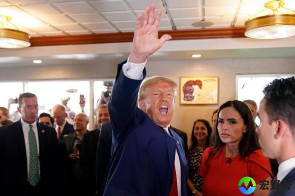 Trump at Miami restaurant