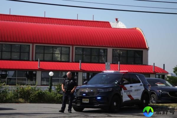 Police outside Raritan hotel in New Jersey