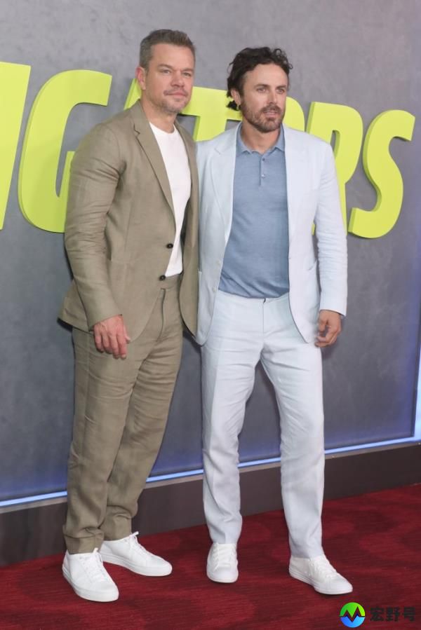 Damon arrives at the premiere of 