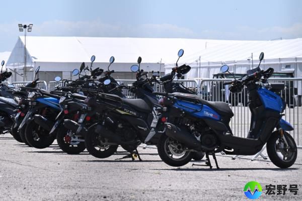 Migrant mopeds.