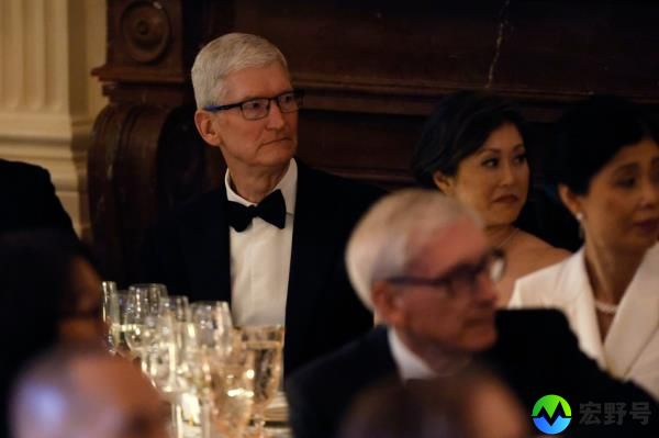 Tim Cook