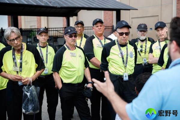 来认识一下大都会队的两位传奇啤酒小贩他们的历史几乎和球队一样长