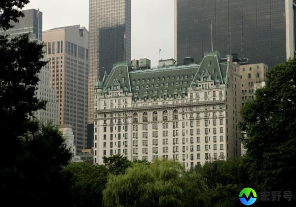 He agreed in 1990 to what today would be called a Debtor-In-Possession (DIP) loan, typical in corporate bankruptcies, but got to avoid perso<em></em>nal bankruptcy.