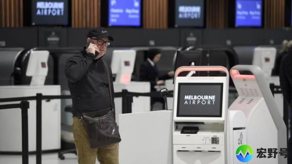 AIRPORT OUTAGE DELAYS