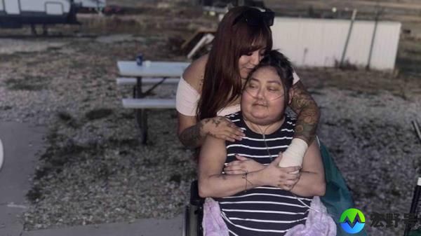 Erika Diarte-Carr with her family.
