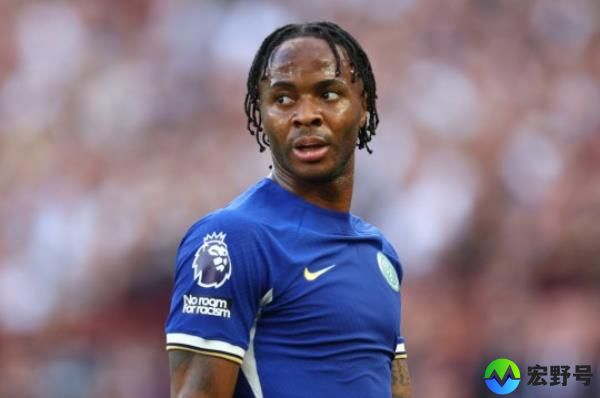 LONDON, ENGLAND - AUGUST 20: Raheem Sterling of Chelsea looks on during the Premier League match between West Ham United and Chelsea FC at Lo<em></em>ndon Stadium on August 20, 2023 in London, England. (Photo by Clive Rose/Getty Images)