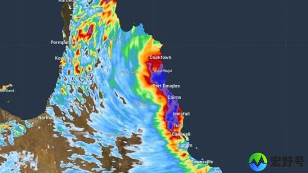 Up to 300mm of rain is expected to fall on parts of the coast including Port Douglas and Cairns on Wednesday. Photo: WeatherZone