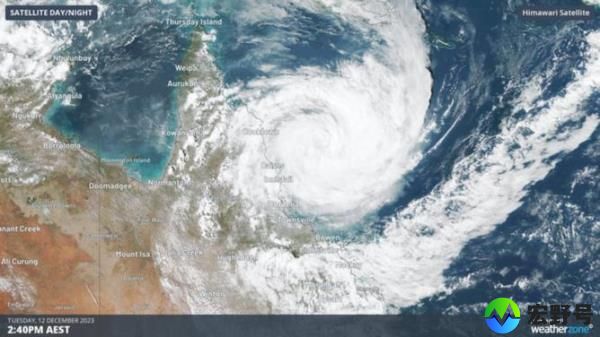 The cyclone is still gathering pace off Queensland
