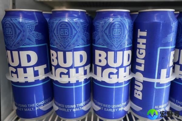 百威淡啤(Bud Light)的7月4日国庆信息被恶搞;前高管称战斗“已经失败”